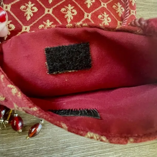 Red crossbody Bag with beads - Image 11