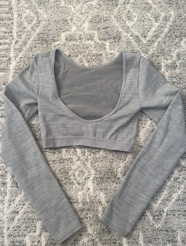 Forever 21 Backless Crop Top - Image 3