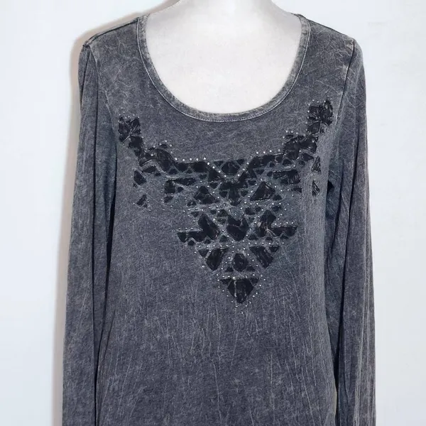 Daytrip Black Mineral Washed Tee with Metal Stud Detail Size Large - Image 3
