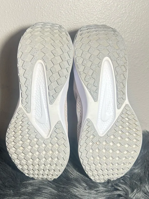 Nike Quest 6 'Pink Wolf Grey'WOMEN'S Shoes Pale Pink & White Size 10 - Image 13