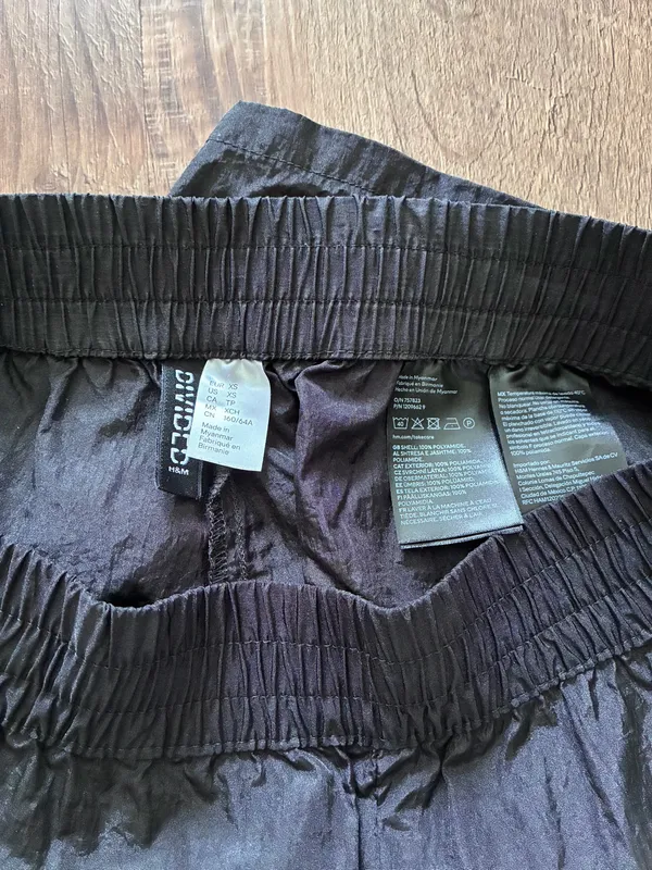 Divided H&M Shorts Black - Image 3