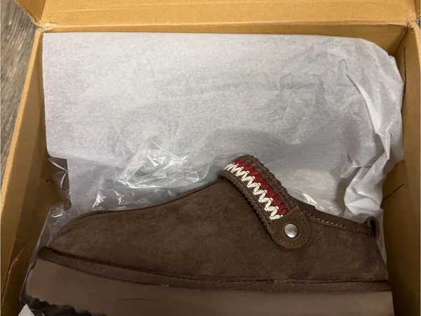 Women’s Brown FauxSuede Slip-On Loafers with Red & White Accent Strap Size 9 - Image 15