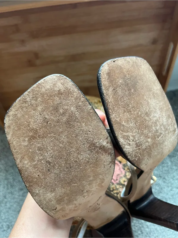 •Nina gold strappy heeled shoes• Size 7 1/2M - Image 9