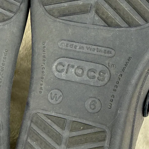 Crocs Sanrah Hammered Circle Wedge Flip Flops Navy Gray‎ Womens Sandal 6 - Image 10