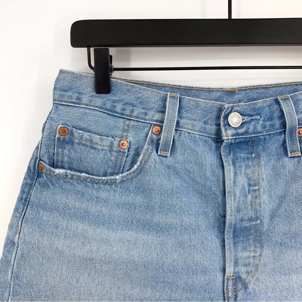 LEVI'S Premium 501 Denim Jean Short Light Wash 29 - Image 4