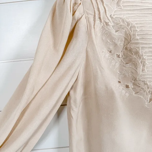 ASTR The Label Monarch Top in Oat Milk, EUC Small, MSRP $118 - Image 5