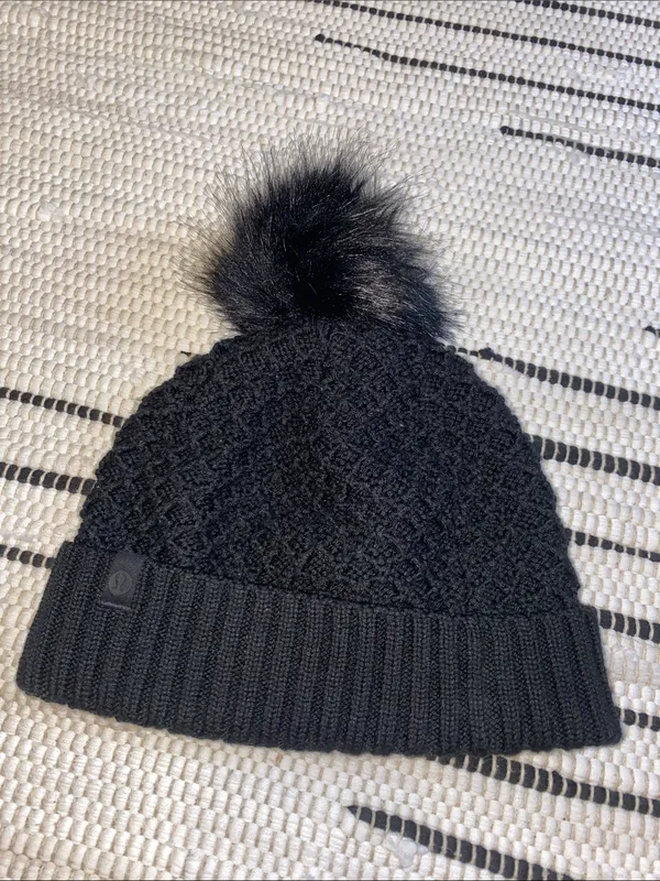 lululemon Merino Wool Black Knit Beanie with Faux Fur Pom - Image 6
