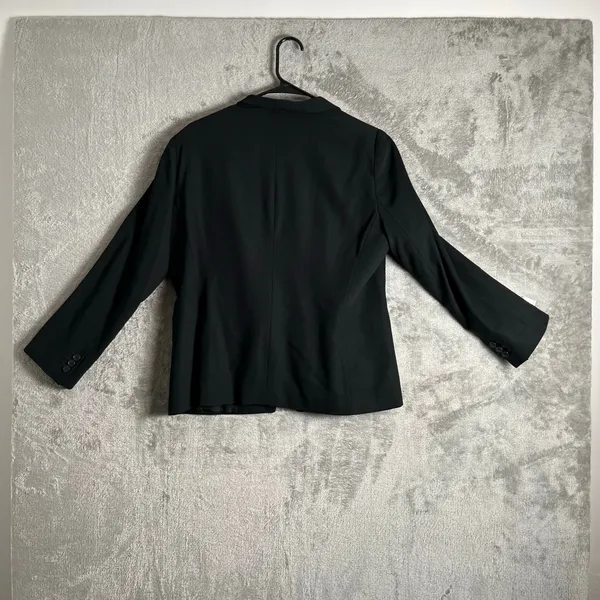 Armani Collezioni Minimalist Black Blazer Sleek Tailored‎ Silhouette Medium - Image 5