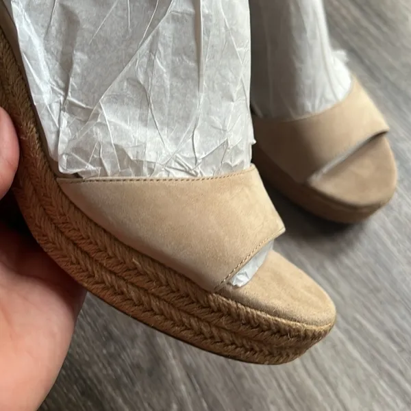 Vince Camuto Heeled Sandals 8.5 Tan Block Heel Shoes Casual - Image 6