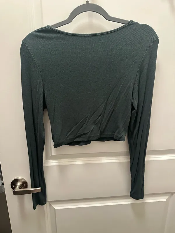 Green Lace Trim Crop Long Sleeve - Image 2