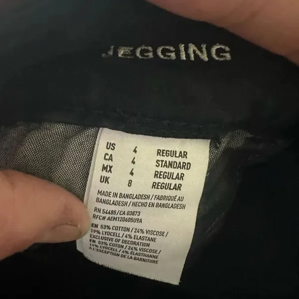 American Eagle navy minimalist 4 long stretchy jeggings - Image 3