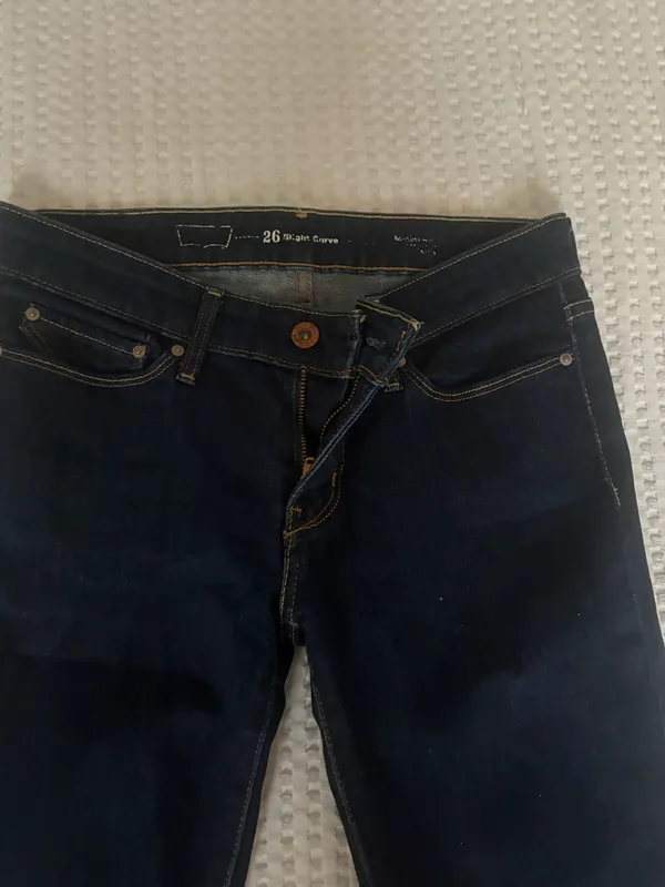 Levi’s slight curve he as Navy blue straight leg jeans size 26 #straightleg #denim - Image 2