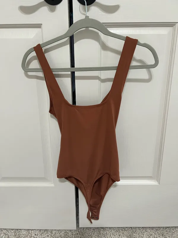 Abercrombie & Fitch Brown cutout bodysuit - Image 2