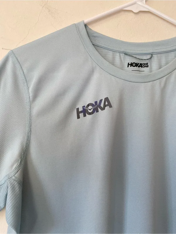 HOKA Women’s Performance Short Sleeve Top T-Shirt Light Blue Sz XL - Image 4
