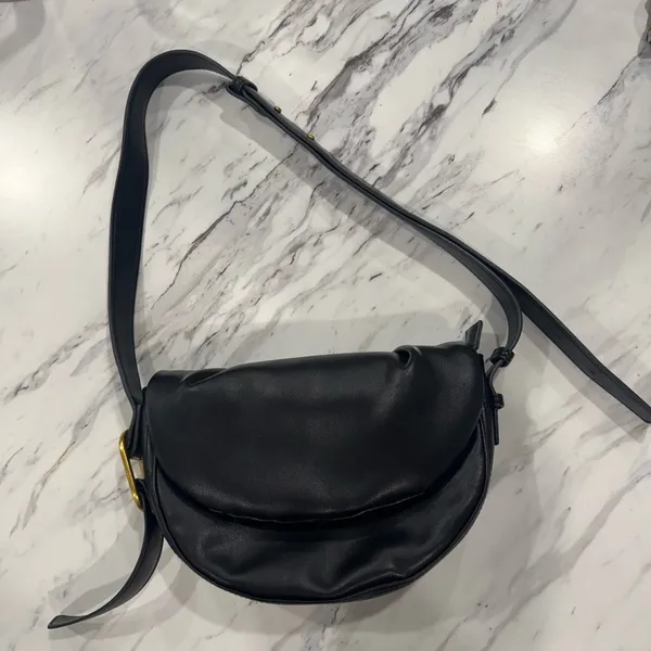 Flour Half Moon Crossbody Women's Street Level Black - Image 2
