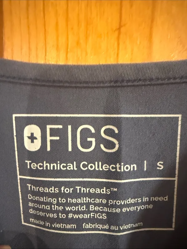 Figs women’s Catarina space navy scrub top size small. - Image 2
