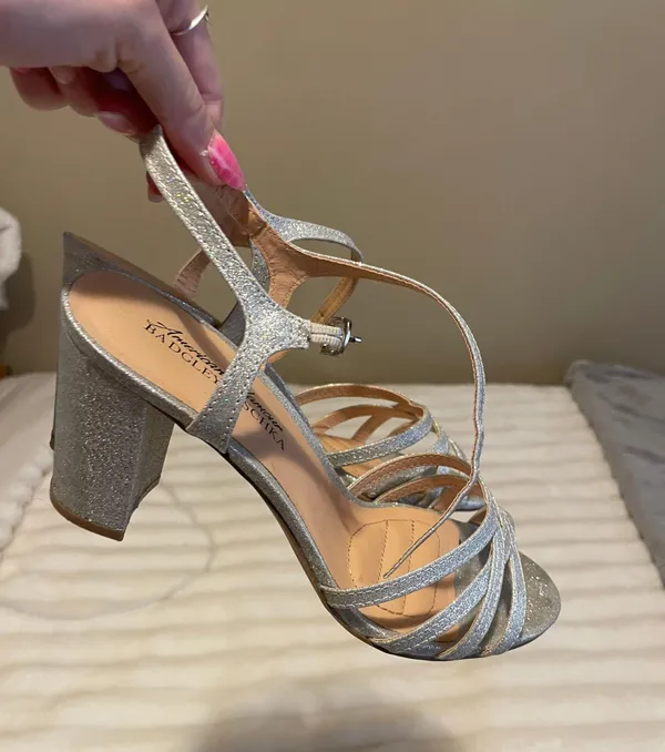 Silver sparkly heels - Image 2
