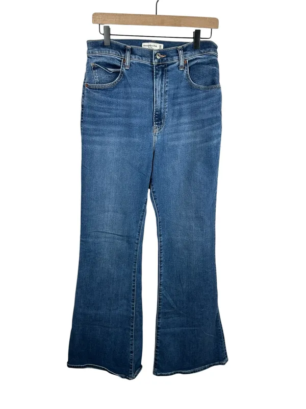 Abercrombie &‎ Fitch The Flare Ultra High Rise Jeans Medium Wash Size 30 Long - Image 2