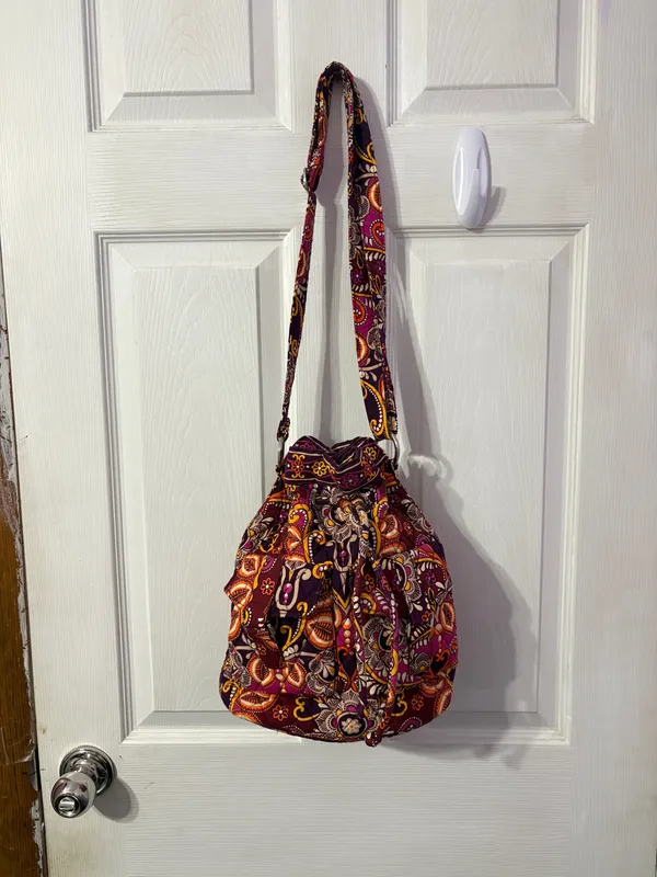 Vera Bradley Quilted Paisley Bucket Shoulder Bag Drawstring Zip Pockets - Image 2