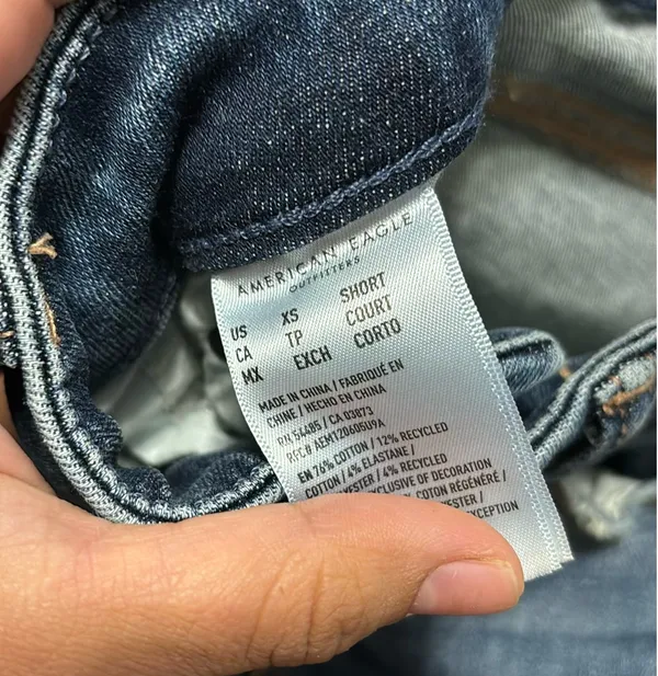 American Eagle Jeans - Image 4