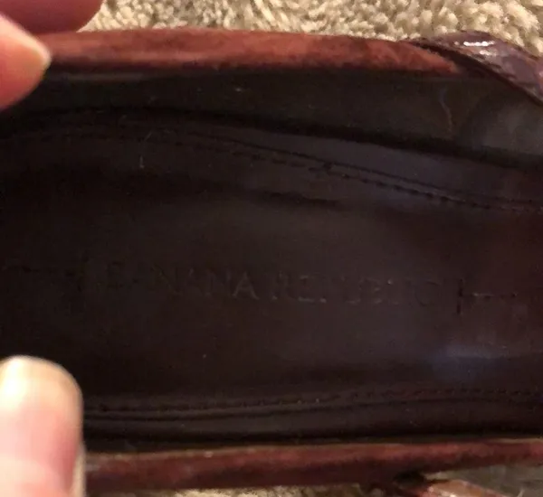 Banana Republic size 7 Maroon Heels - Image 4