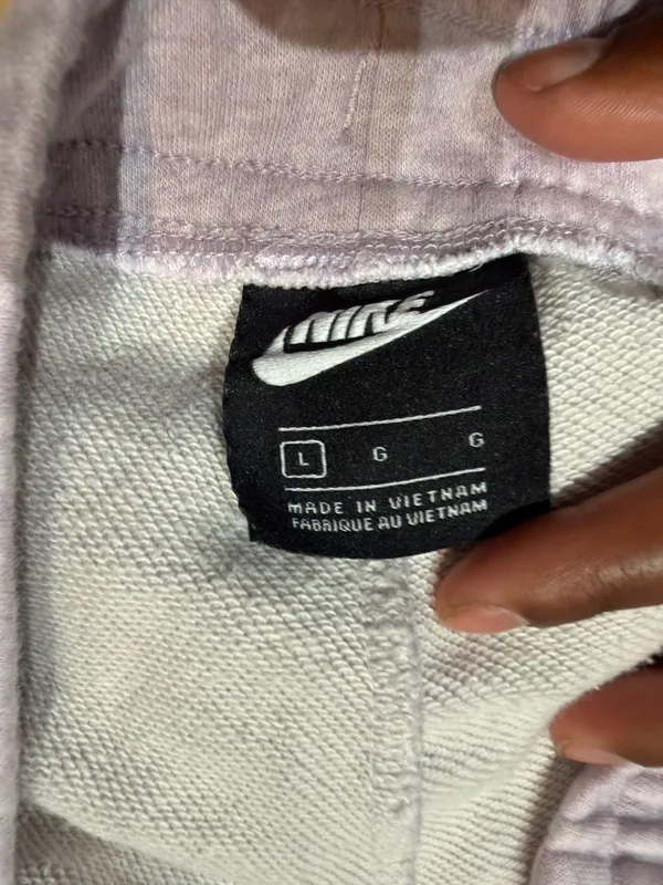 Comfortable Nike sweat shorts - Image 3