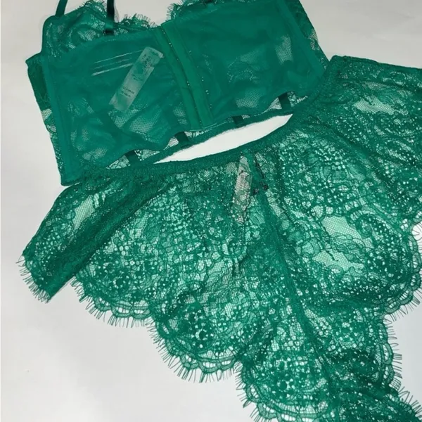 VS Lingerie Set (M)! - Image 2