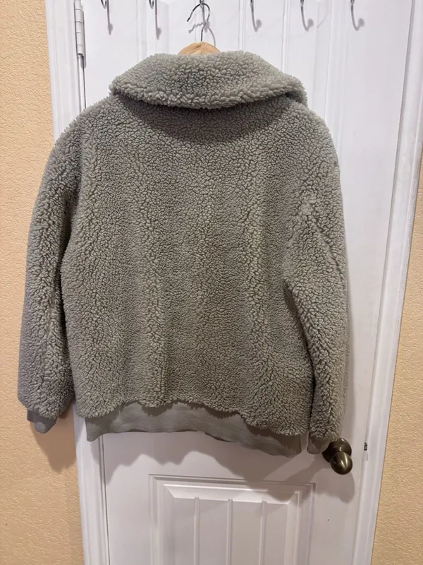 Wilfred Free  Aritzia Teddy Sherpa Jacket Zip Up Medium - Image 5