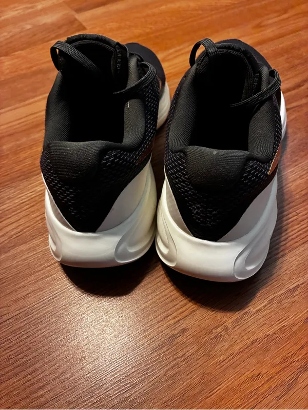 Nike Women Black and Copper Running Shoes - Image 4