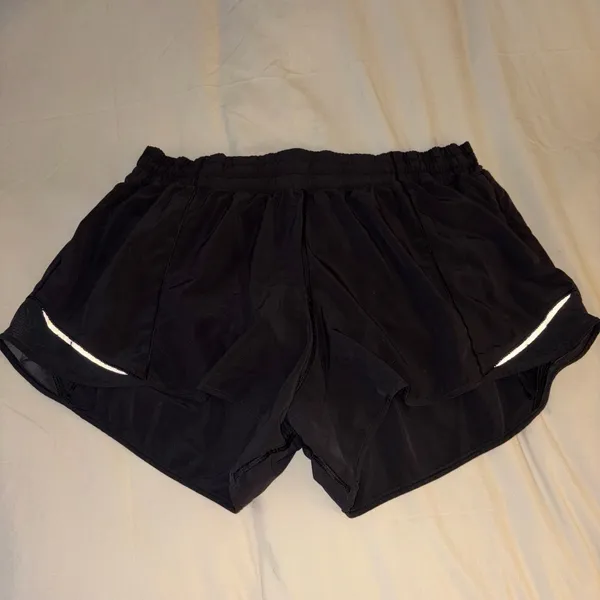 Lululemon Hotty Hot 4" shorts - Image 2