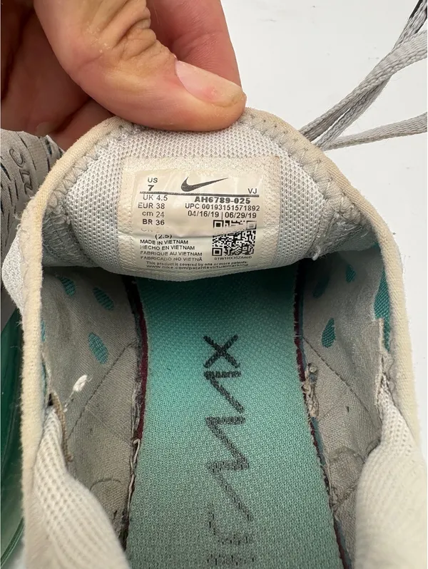Nike Air Max 270 Platinum Aurora Woman’s Size 7 White and Green Sneakers (Read) - Image 7