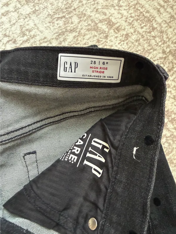 Gap Jeans Women’s - Image 2