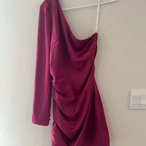 Lulus Magenta‎ Happy Hour Satin Ruched One-Shoulder Mini Dress Women’s Size M - Image 4