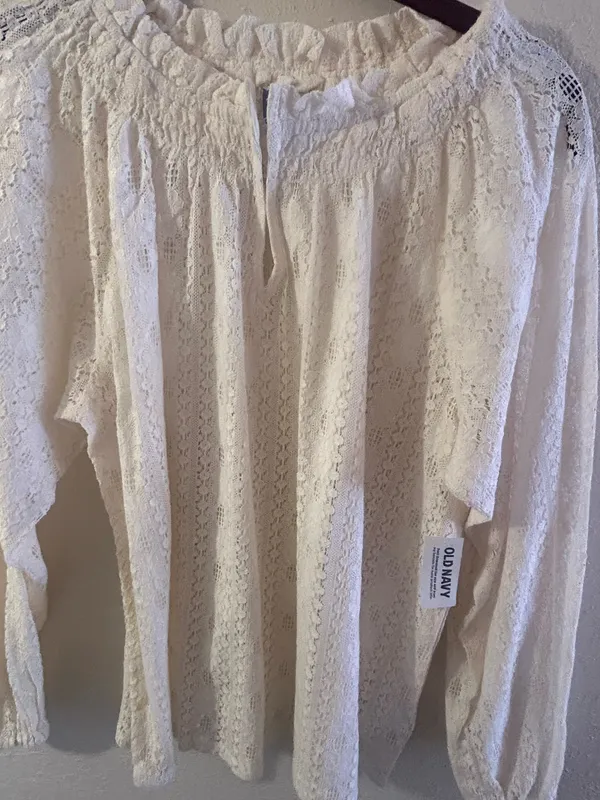 Old Navy Blouse - Image 4