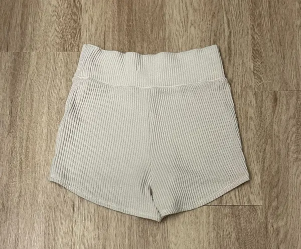 abercrombie & fitch shorts - Image 2