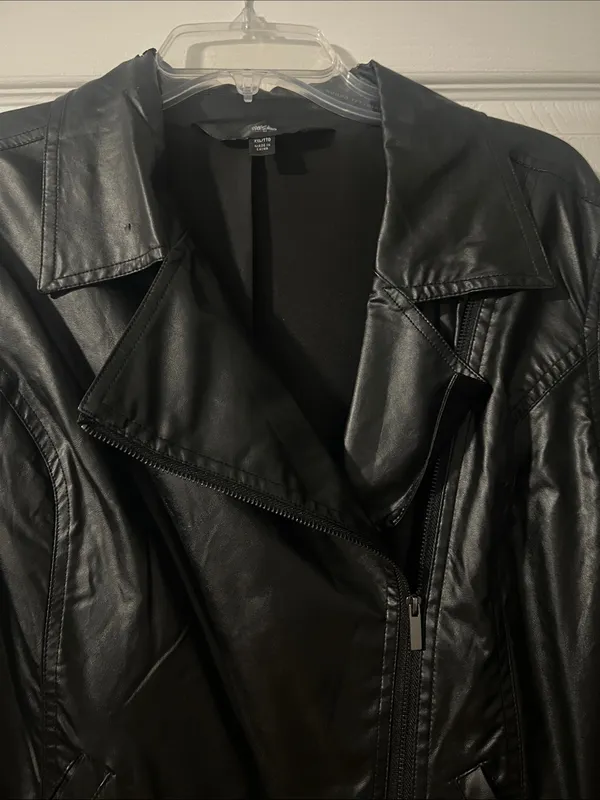 Mossimo Supply Co. Black Faux Leather Asymmetrical Moto Jacket - Image 3