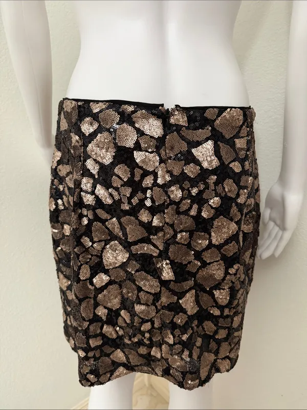 Line & Dot Black Sequin Floral Mini Skirt - Image 5