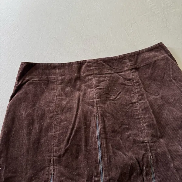 American Vintage Vintage Y2K corduroy A-Line skirt with zipper detail - Image 3