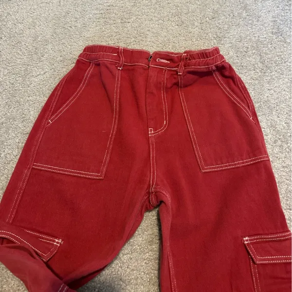 White fox boutique cargo pants - Image 5