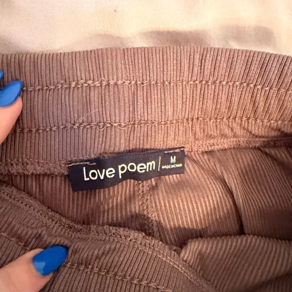 Wide-Leg Women’s Pants in Taupe - Image 3