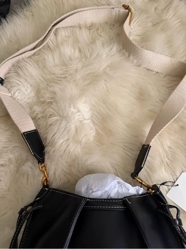 ZARA Women’s Black Leather Shoulder Bag with Contrast Strap - Image 3