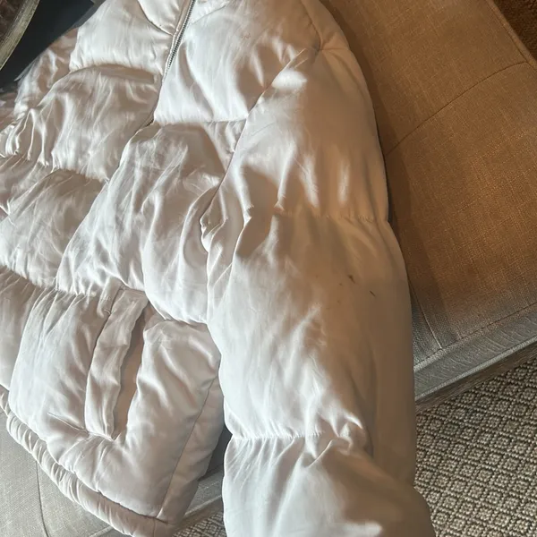 Native Youth White Cropped Puffer Jacket Size Large - Image 3