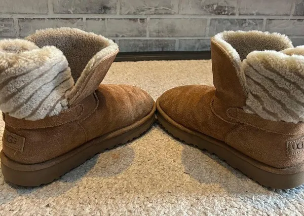 Ugg Australia Adria mini short ankle boots women size 10 - Image 7