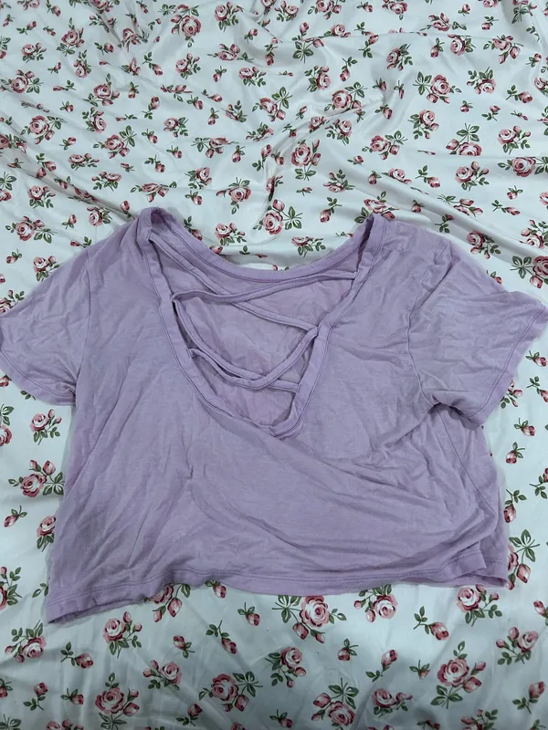 American Eagle Top Cropped shirt - Image 2