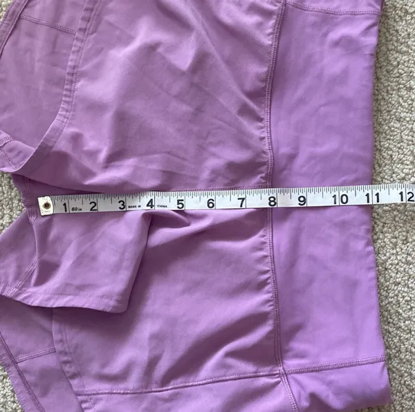 LULULEMON Speed Up Medium Rise Shorts 4” Size 4 Jubilee Purple EUC - Image 8