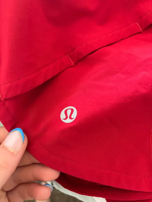 Red Lululemon Shorts 2.5" Low-Rise Speed Up - Image 4