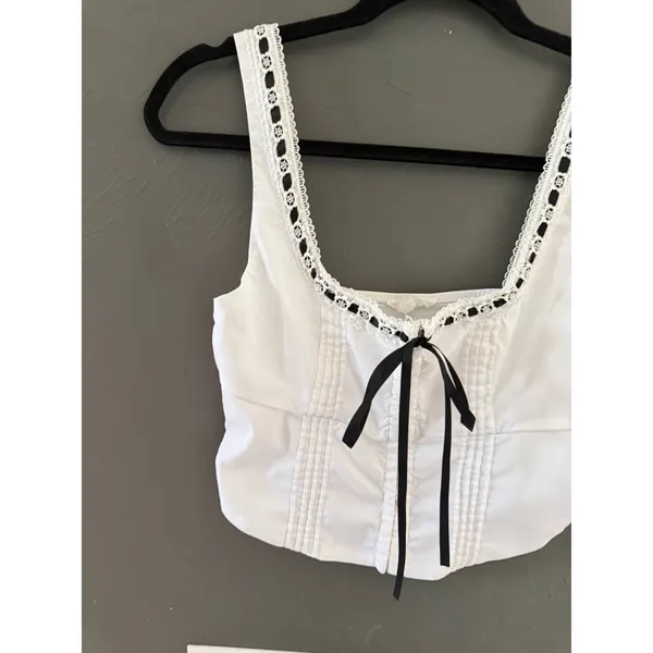MINE Womens White‎ Corset Crop Top Lace Trim Black Ribbon Hook Eye Front Medium - Image 2