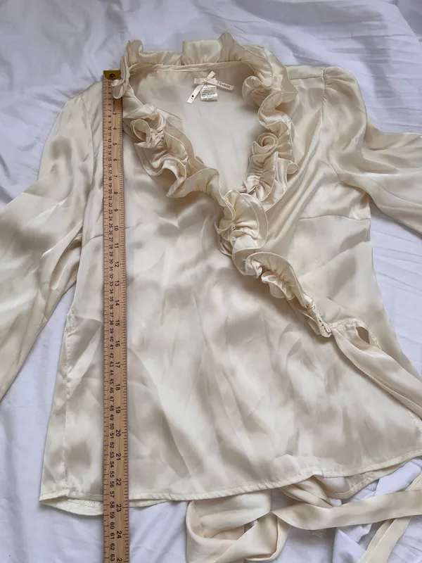 3sixteen silk Cream vintage Ruffle Wrap-Style Blouse size L - Image 8