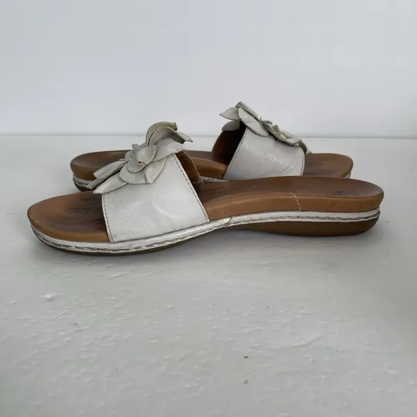Born Sandals Roca‎ Off White Leather Slide Comfort Slip On Floral Women's 8 Boho - Image 7