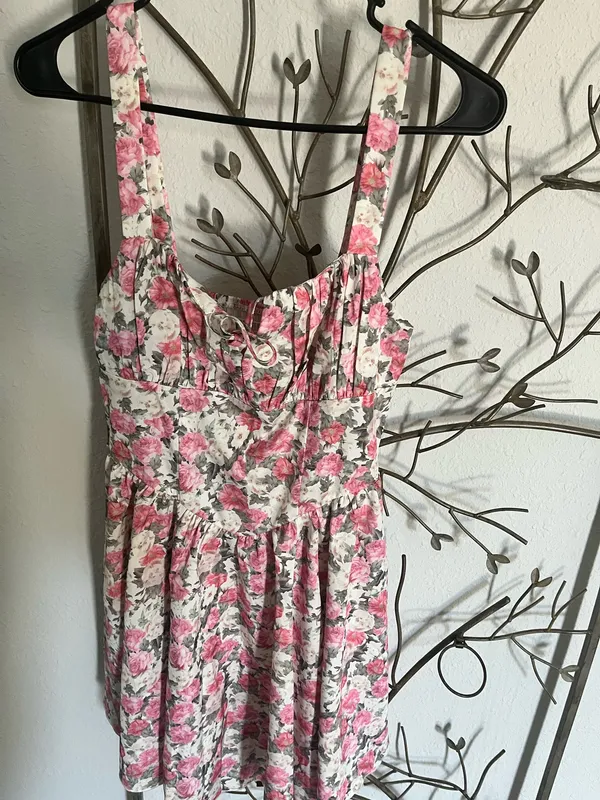 Pink and white floral baby doll dress - Image 2